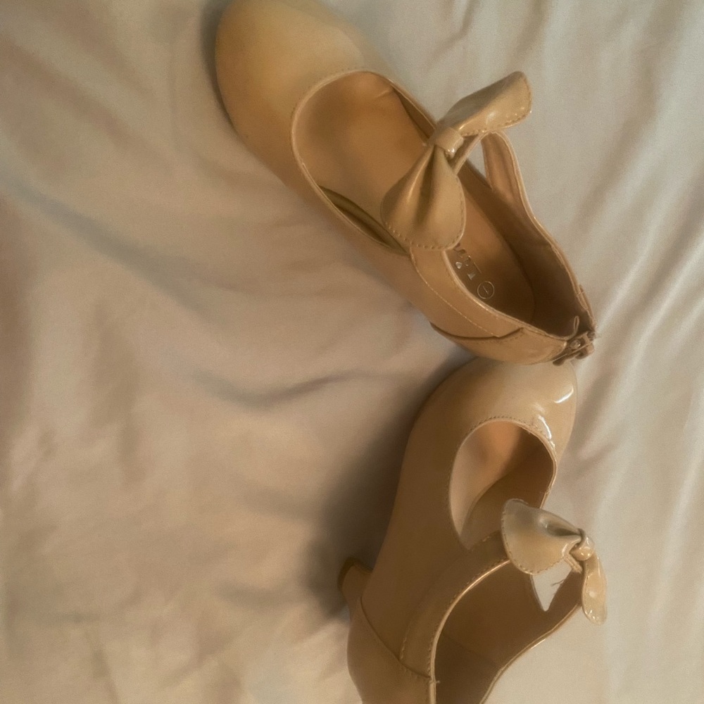 Girls heels